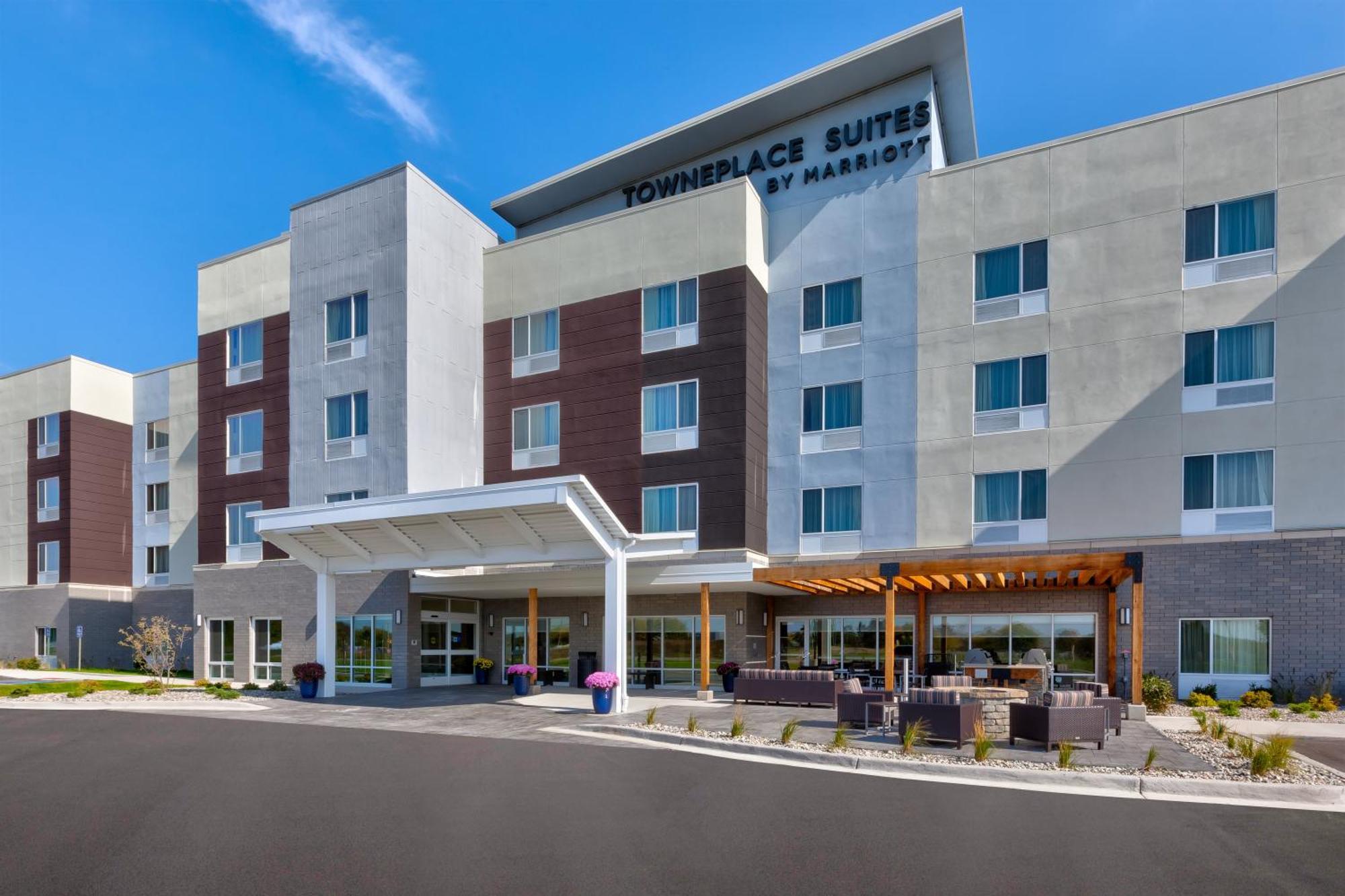Towneplace Suites By Marriott Grand Rapids Airport Southeast Cascade Exterior foto