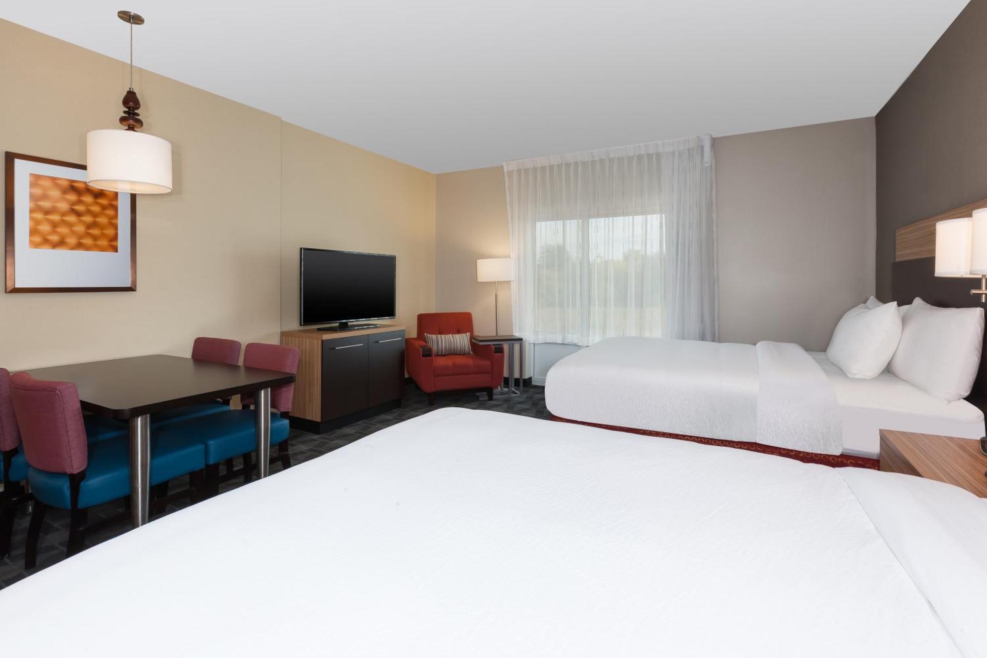 Towneplace Suites By Marriott Grand Rapids Airport Southeast Cascade Exterior foto