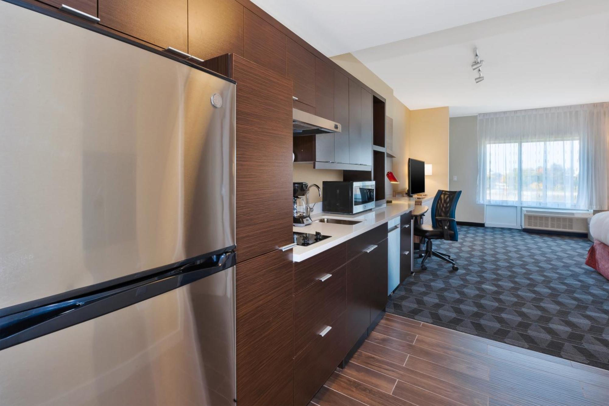 Towneplace Suites By Marriott Grand Rapids Airport Southeast Cascade Exterior foto