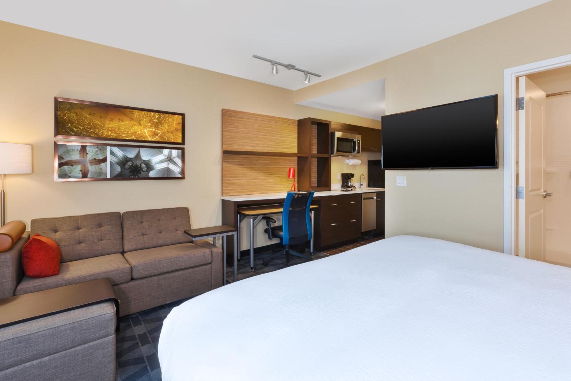 Towneplace Suites By Marriott Grand Rapids Airport Southeast Cascade Exterior foto