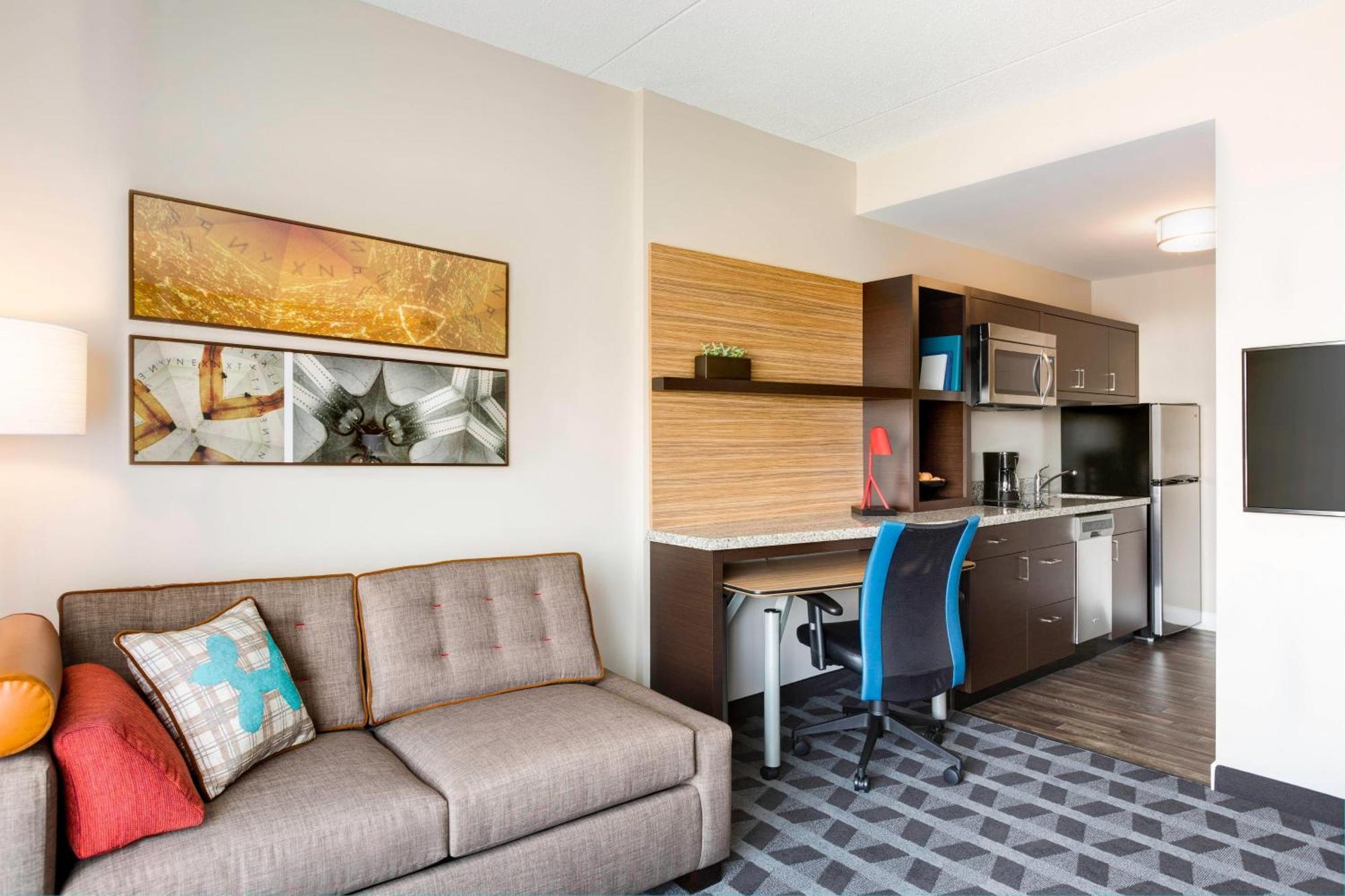 Towneplace Suites By Marriott Grand Rapids Airport Southeast Cascade Exterior foto